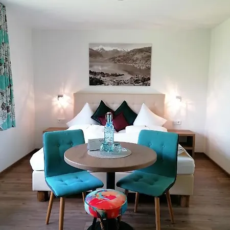 Bed & Breakfast Claudia Zell Am