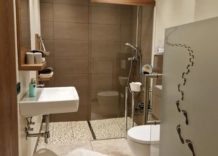 Claudia Zell Am Frühstückspension