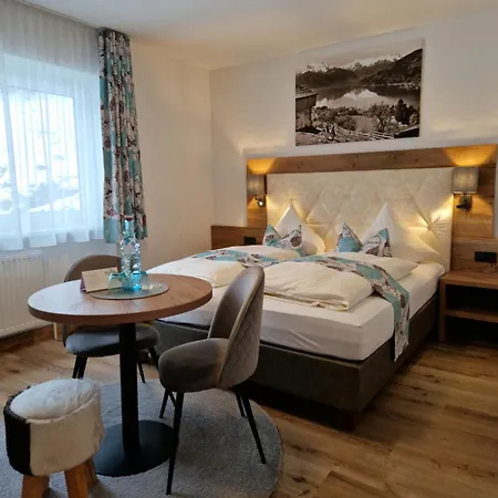 Bed & Breakfast Claudia Zell Am 3*