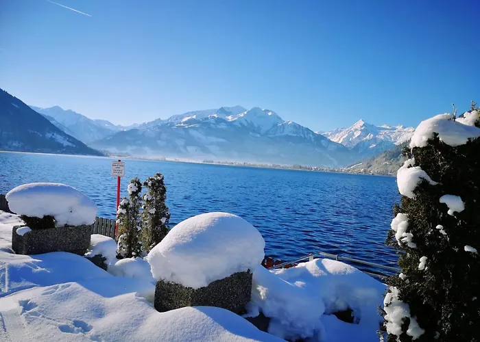 Claudia Zell Am Oda ve Kahvaltı